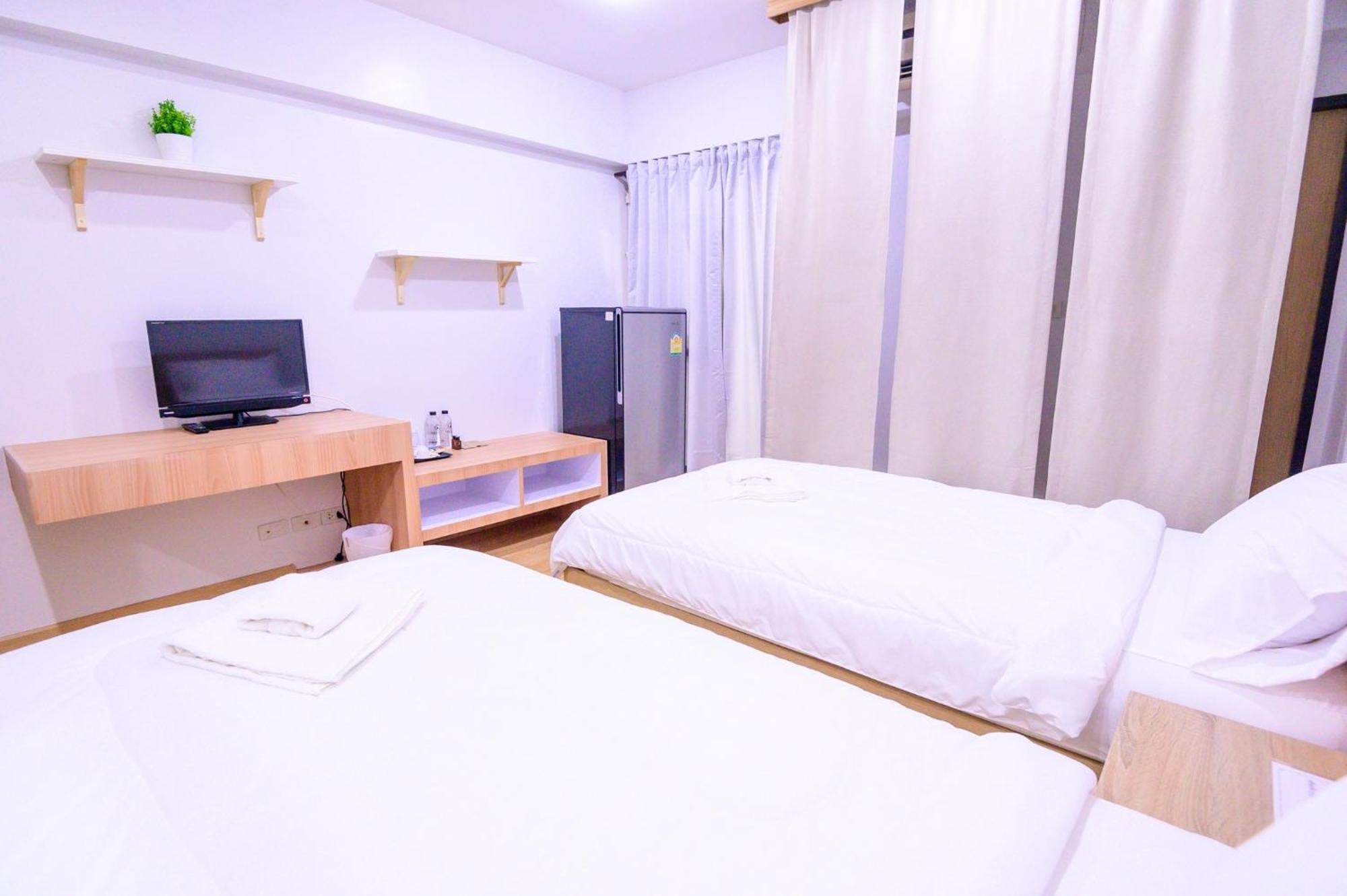 Creston Grand Hotel Suphan Buri Exterior foto