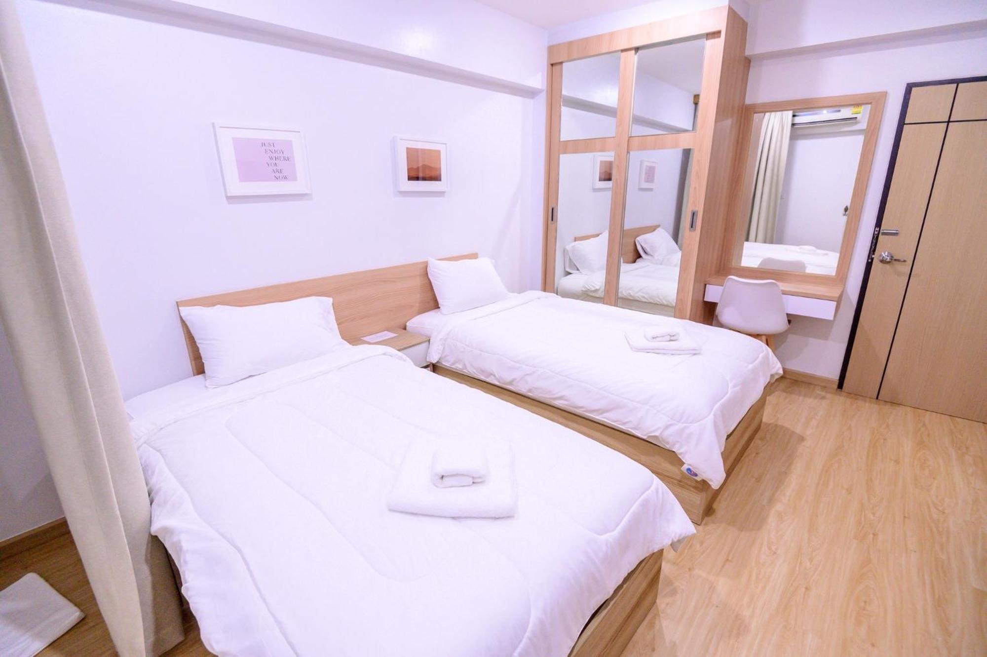 Creston Grand Hotel Suphan Buri Exterior foto