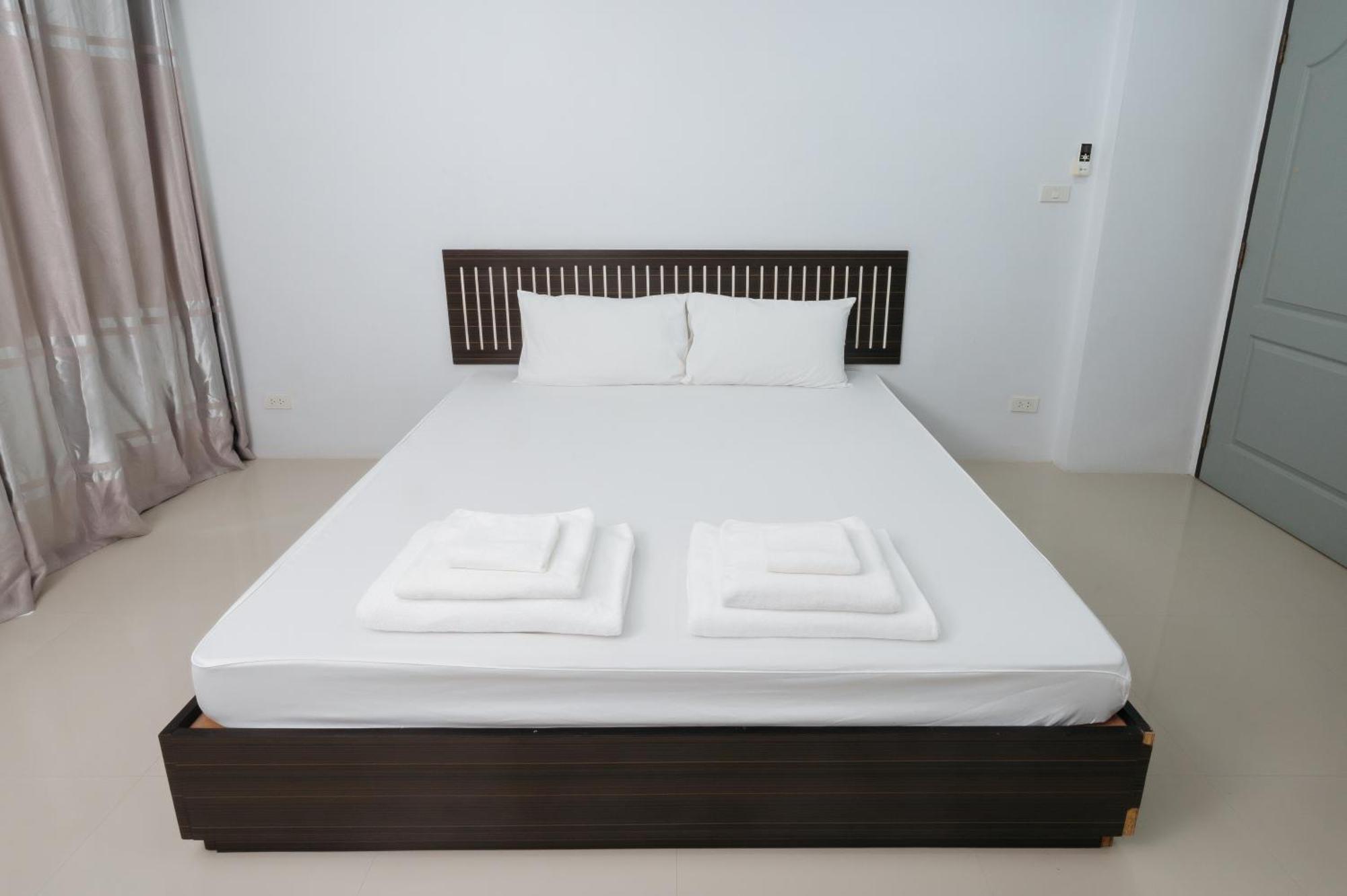 Creston Grand Hotel Suphan Buri Exterior foto