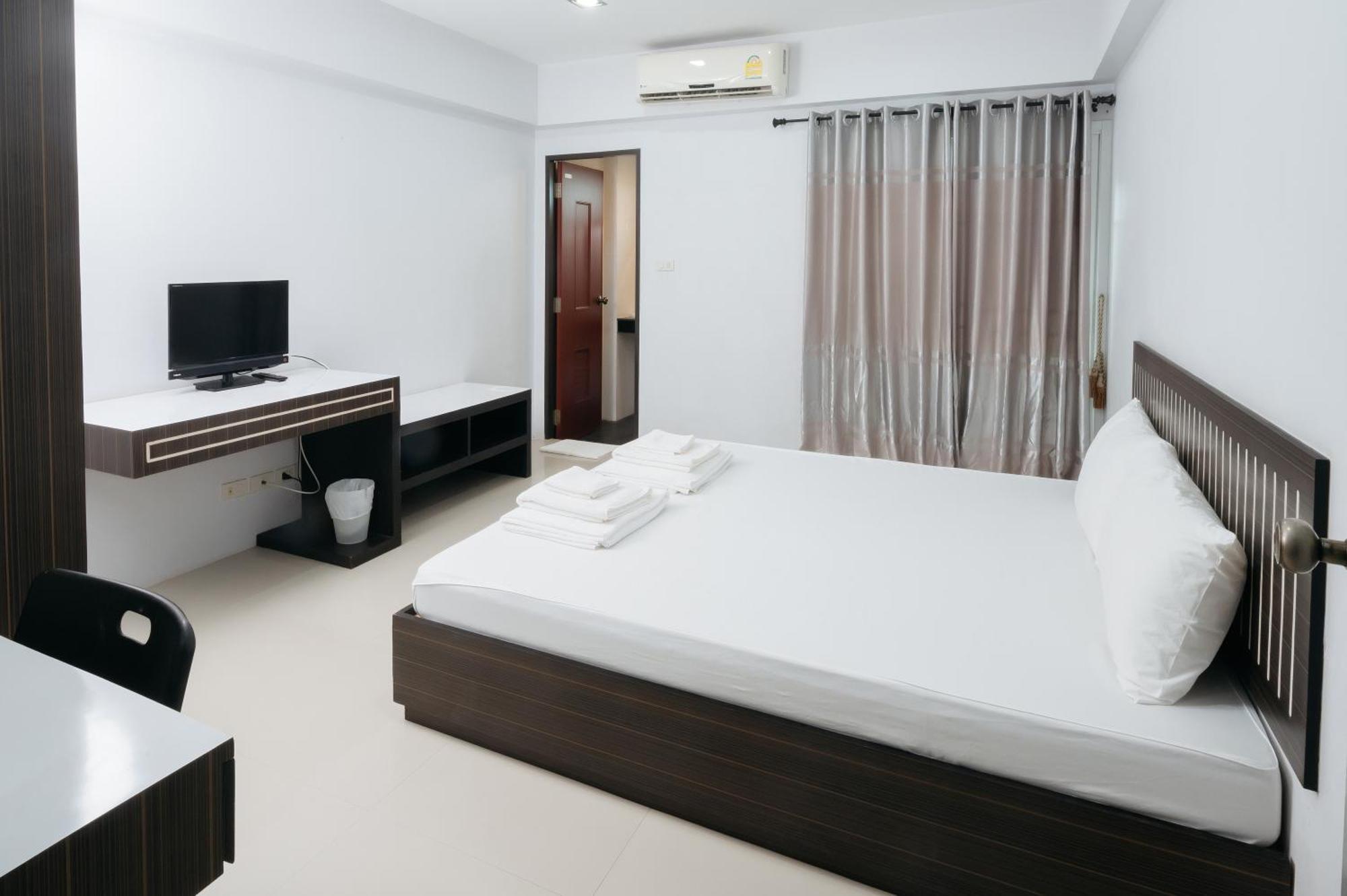 Creston Grand Hotel Suphan Buri Exterior foto