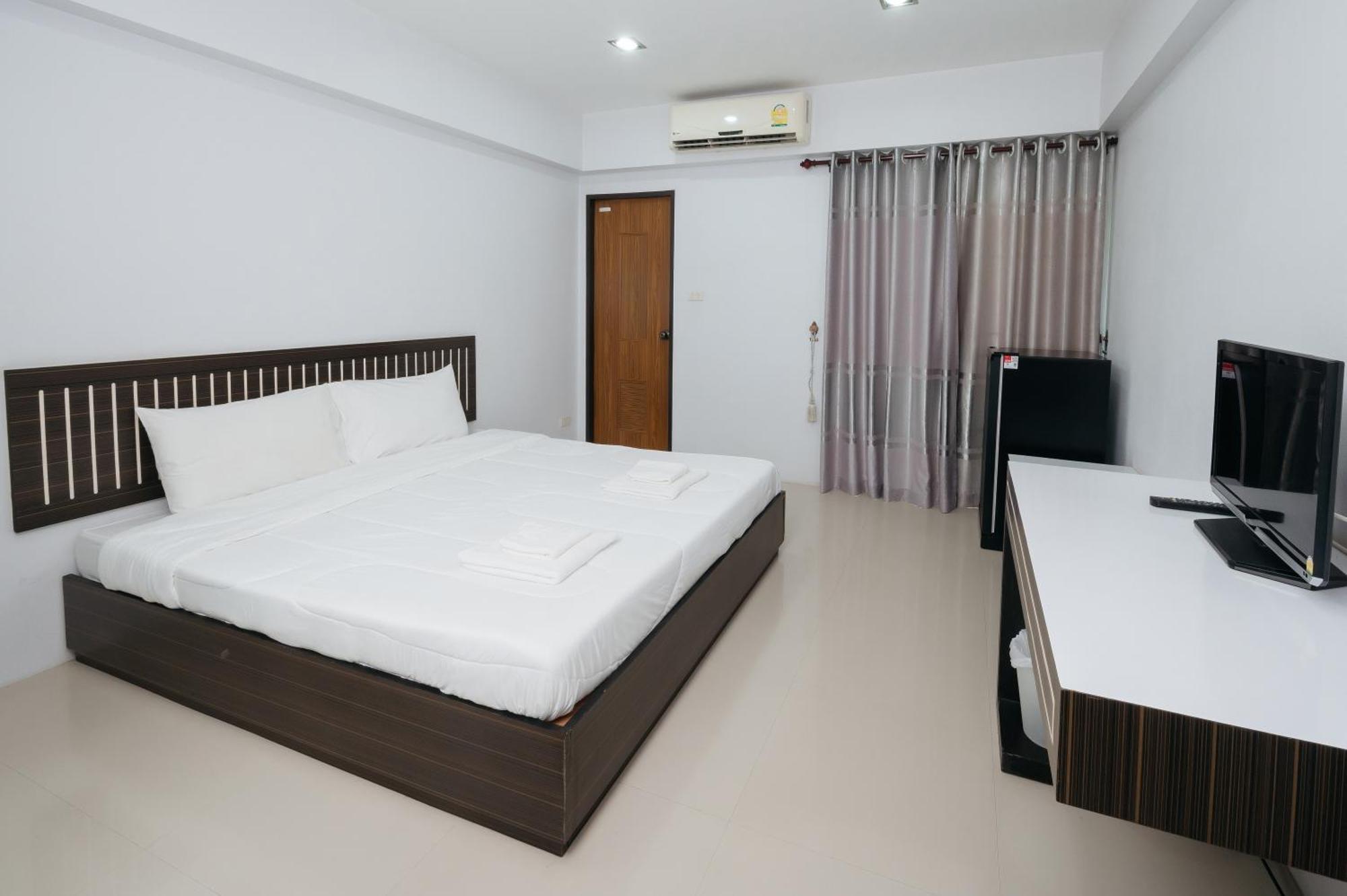 Creston Grand Hotel Suphan Buri Exterior foto