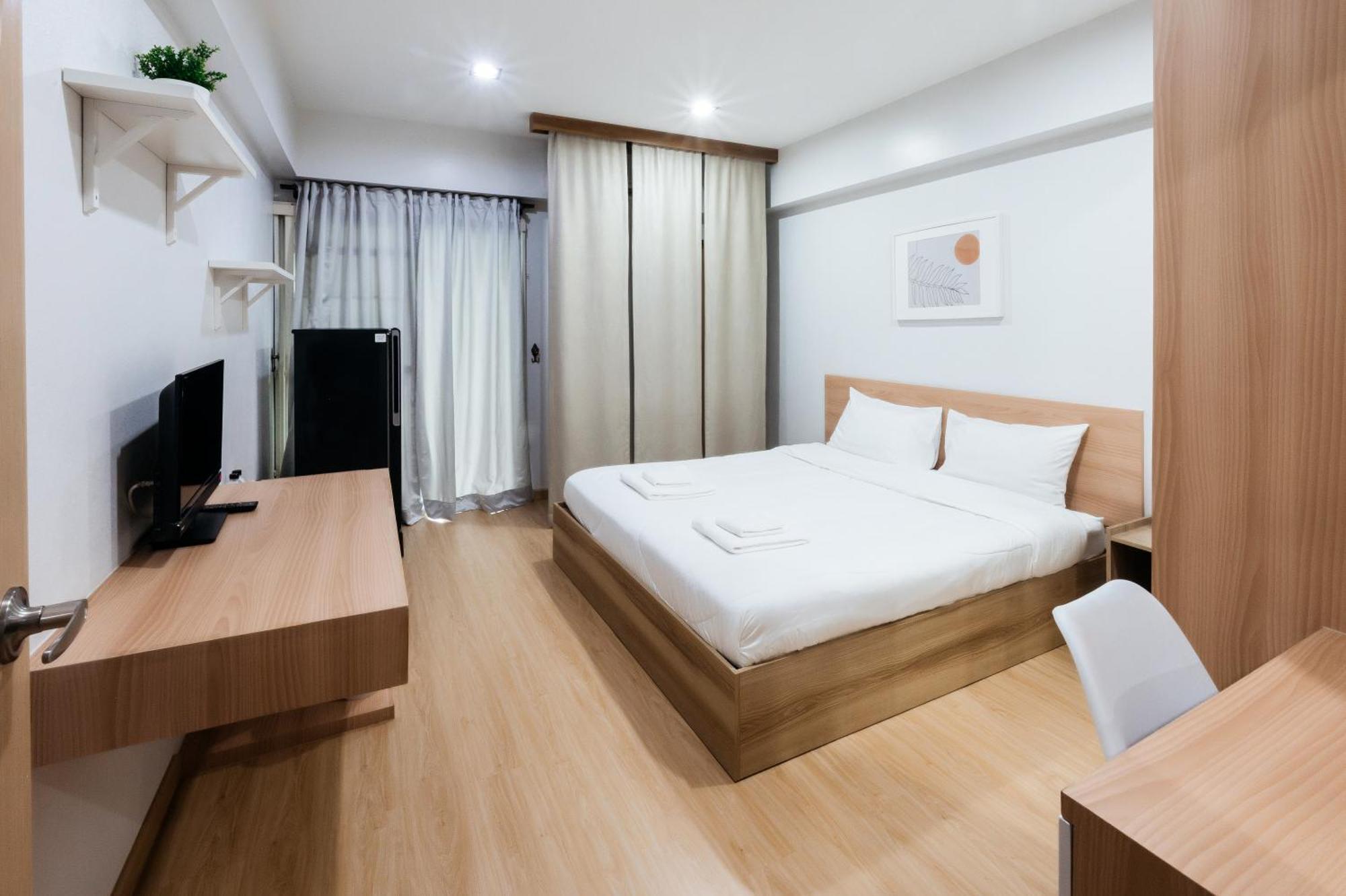 Creston Grand Hotel Suphan Buri Exterior foto